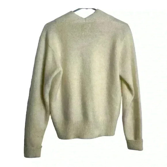 Yarnworks vintage winter white 80’s Wool Angora Blend SOFT v-neck Sweater SZ-M - Picture 3 of 6